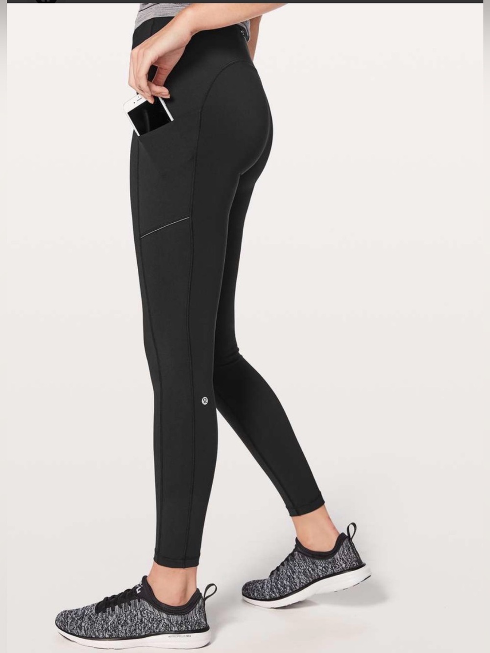 Lululemon Speed Up Pocket Leggings Black size 6 yoga gym